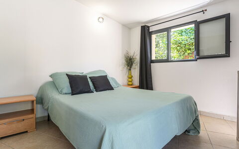 Porto Vecchio 157: Meubilair, Eigendom, Comfort, Hout, Textiel, Venster, Gebouw, Interieur Ontwerp, Schaduw, Verdieping