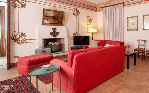 Ornella: Meubilair, Interieur Ontwerp, Muur, Flooring, Bankstel, Hout, Kamer, Verdieping, Woonkamer, Tafel