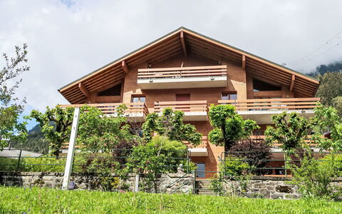 Pavillons a: Lucht, Fabriek, Gebouw, Wolk, Boom, Land Lot, Huis, Schaduw, Hout, Natuurlijk Landschap