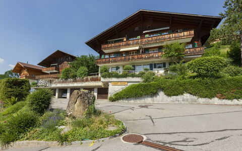 Chalet Anita: Huis, Huis, Verblijf, Landgoed, Balkon, Veranda, Eco Hotel, Hacienda, Landscaping