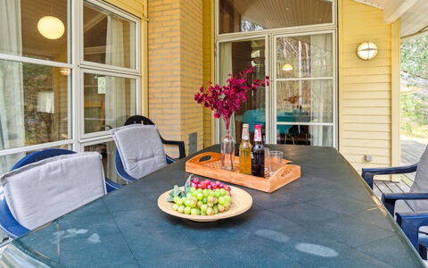 Ava - 850M from the Sea: Meubilair, Interieur Ontwerp, Flooring, Verdieping, Plafond, Kamer, Stoel, Tafel, Appartement, Keuken En Eettafel