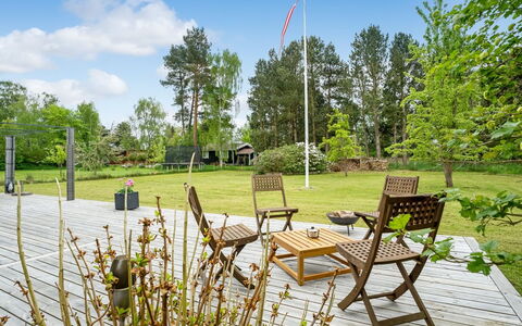 Ginie - 600M from the Sea: Dak, Huis, Huis, Verblijf, Deur, Siding, Dek, Veranda, Plank, Hardwood