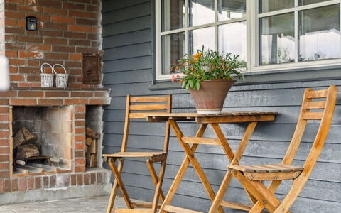 Diddi - 170M from the Sea: Hout, Huis, Veranda, Dek, Hardwood, Dak, Beits, Houten Vloer, Eco Hotel