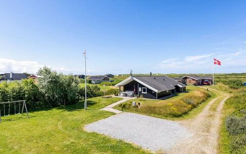 Hariet - 300M from the Sea: Thatching, Verblijf, Huis, Dak, Huis, Boerderij, Hut, Landgoed, Dorp