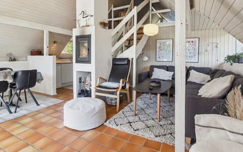Efimija - 1.4Km from the Sea: Meubilair, Buitenmeubels, Tableware, Tafel, Drinkware, Stoel, Buitentafel, Voedsel, Fles