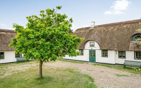 Wandrath - 2Km from the Sea: Huis, Dak, Huis, Verblijf, Schuur, Garden Gebouwen, Siding, Werf, Blokhut, Hut