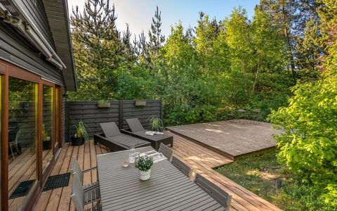 Hilde - 350M to the Fjord: Hout, Dak, Architectuur, Huis, Huis, Verblijf, Siding, Hardwood, Helling, Landgoed