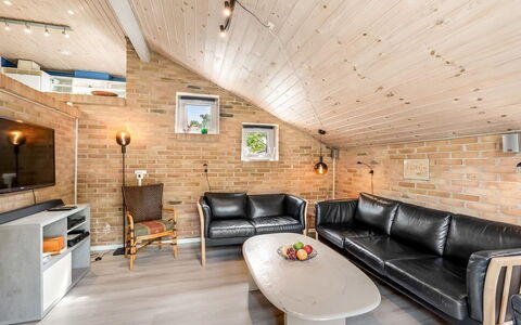 Dorithea - 1.3Km from the Sea: Meubilair, Bankstel, Hout, Interieur Ontwerp, Plafond, Woonkamer, Verlichting, Lichte Inrichting, Kamer