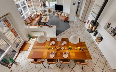 Aurore - 700M from the Sea