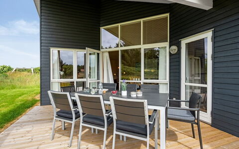 Aurelie - from the Sea: Meubilair, Interieur Ontwerp, Flooring, Verdieping, Plafond, Kamer, Stoel, Tafel, Appartement, Keuken En Eettafel