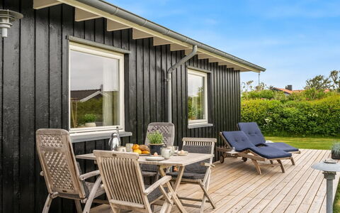 Gedda - from the Sea: Blauw, Struik, Verblijf, Groundcover, Tuin, Landgoed, Schaduw, Landscaping, Boerderij, Eco Hotel