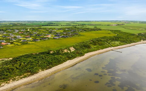 Gedda - from the Sea: Blauw, Struik, Verblijf, Groundcover, Tuin, Landgoed, Schaduw, Landscaping, Boerderij, Eco Hotel