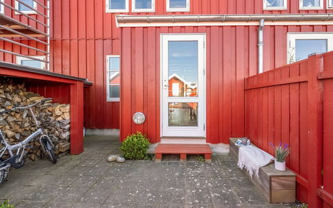 Ethly - 10M from the Sea: Dak, Huis, Deur, Verblijf, Schaduw, Siding, Werf, Landgoed, Backyard