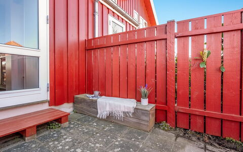 Ethly - 10M from the Sea: Dak, Huis, Deur, Verblijf, Schaduw, Siding, Werf, Landgoed, Backyard