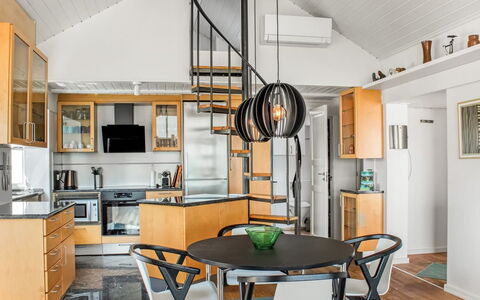 Michel - 25M from the Sea: Meubilair, Interieur Ontwerp, Hout, Flooring, Plafond, Keuken, Verlichting, Stoel, Lichte Inrichting, Verdieping