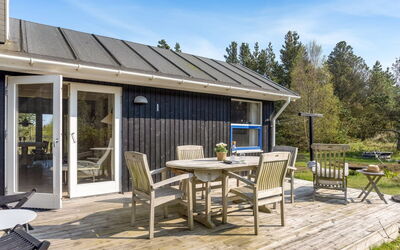 Femja - 150M from the Sea