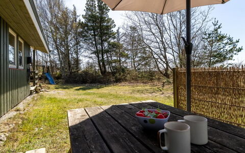 Bedri - 150M from the Sea: Gras, Grasland, Land Lot, Verblijf, Landelijk Gebied, Weide, Garden Gebouwen, Tuin, Schuur