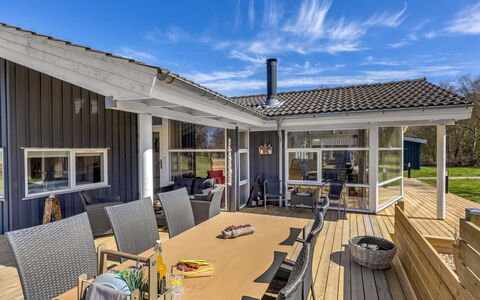 Anastaja - 550M from the Sea: Blauw, Struik, Verblijf, Groundcover, Tuin, Landgoed, Schaduw, Landscaping, Boerderij, Eco Hotel