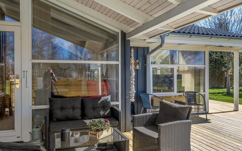 Anastaja - 550M from the Sea: Meubilair, Interieur Ontwerp, Hout, Plafond, Flooring, Verdieping, Houten Vloer, Keuken En Eettafel, Tafel, Lichte Inrichting