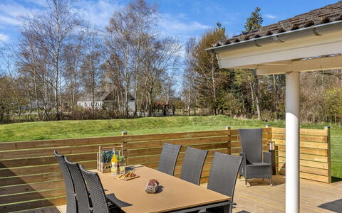 Anastaja - 550M from the Sea: Meubilair, Interieur Ontwerp, Hout, Plafond, Flooring, Verdieping, Houten Vloer, Keuken En Eettafel, Tafel, Lichte Inrichting