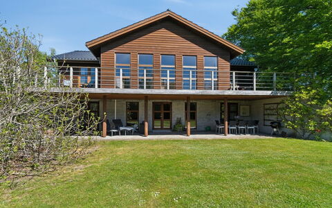 Nantje - 560M to the Fjord: Hout, Dak, Architectuur, Huis, Huis, Verblijf, Siding, Hardwood, Helling, Landgoed