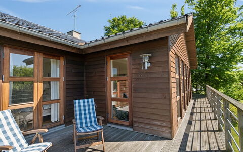 Nantje - 560M to the Fjord: Hout, Dak, Architectuur, Huis, Huis, Verblijf, Siding, Hardwood, Helling, Landgoed