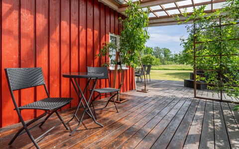 Ieva - 3.9Km from the Sea: Huis, Woongebied, Huis, Verblijf, Dak, Land Lot, Siding, Tuin, Landgoed, Gazon