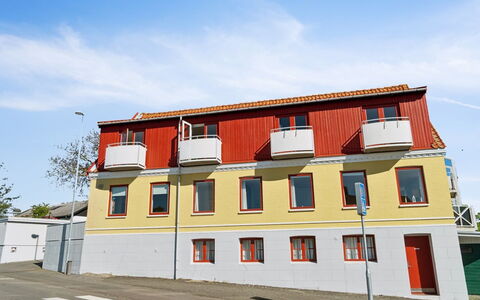 Eicke - 400M from the Sea: Hout, Dak, Architectuur, Huis, Huis, Verblijf, Siding, Hardwood, Helling, Landgoed