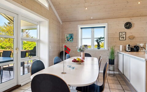 Hjalmar - 400M from the Sea