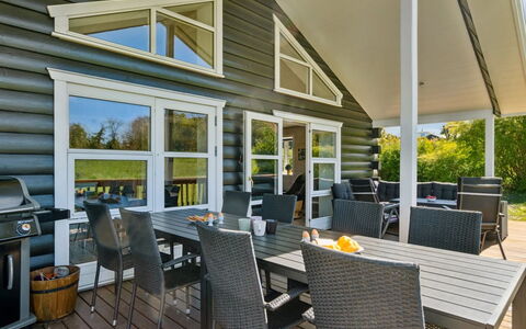 Hjalmar - 400M from the Sea