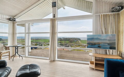 Gjuro - 800M from the Sea: Hout, Dak, Architectuur, Huis, Huis, Verblijf, Siding, Hardwood, Helling, Landgoed