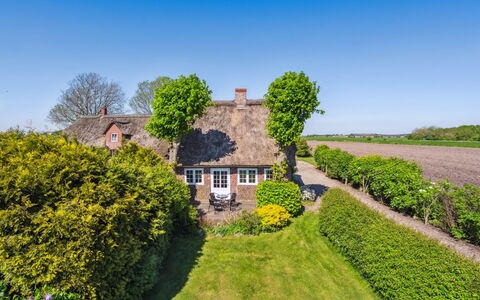 Gerwendil - 17Km from the Sea: Gras, Grasland, Landschap, Ecoregio, Plain, Plantengemeenschap, Land Lot, Buitenmeubels, Prairie, Shrubland