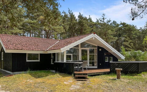 Gertruda - 220M from the Sea: Hout, Dak, Architectuur, Huis, Huis, Verblijf, Siding, Hardwood, Helling, Landgoed