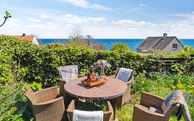 Santuzza - 100M from the Sea