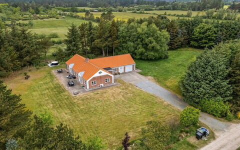 Marlise - 2.5Km from the Sea: Huis, Huis, Dak, Woongebied, Verblijf, Landgoed, Boerderij, Gazon, Landscaping, Siding