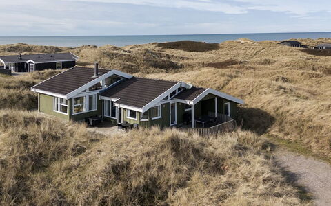 Merta - 150M from the Sea: Dak, Verblijf, Huis, Landgoed, Boerderij, Veranda, Siding, Garden Gebouwen, Hut