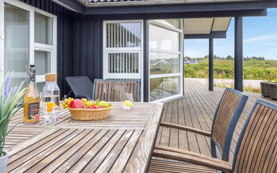 Lennart - 300M from the Sea