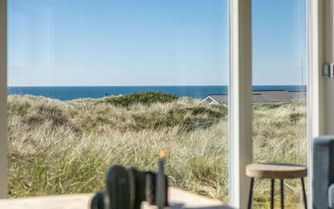 Carit - 450M from the Sea: Hout, Huis, Veranda, Dek, Hardwood, Dak, Beits, Houten Vloer, Eco Hotel