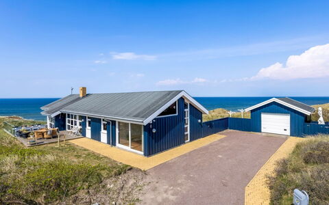 Aster - 150M from the Sea: Blauw, Verblijf, Zee, Kust, Oceaan, Kust, Schaduw, Strand, Hut