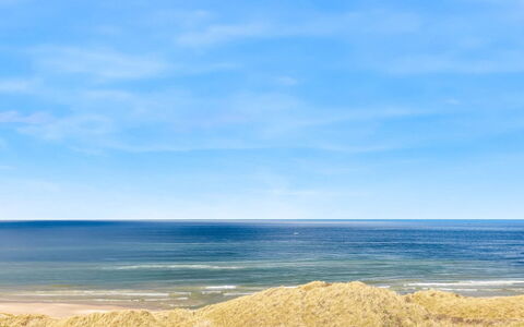 Aster - 150M from the Sea: Lucht, Blauw, Water, Dag, Zwemwater, Horizon, Natuurlijke Omgeving, Strand, Zee