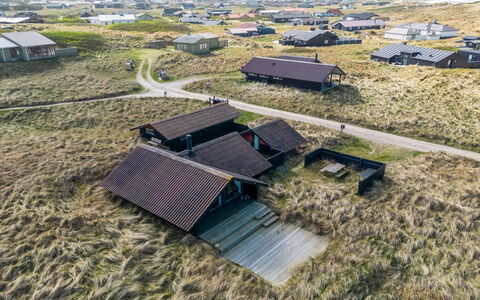 Thorfin - 100M from the Sea: Dak, Huis, Huis, Verblijf, Deur, Siding, Dek, Veranda, Plank, Hardwood
