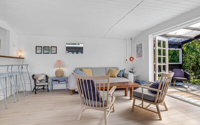 Synnöve - 350M from the Sea
