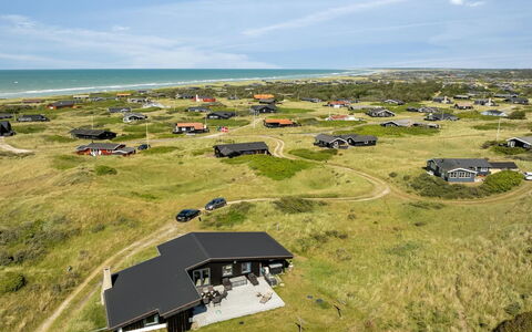 Senija - 334M from the Sea: Hout, Huis, Veranda, Dek, Hardwood, Dak, Beits, Houten Vloer, Eco Hotel