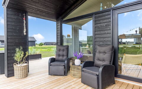 Ata - 400M from the Sea: Meubilair, Interieur Ontwerp, Flooring, Verdieping, Plafond, Kamer, Stoel, Tafel, Appartement, Keuken En Eettafel