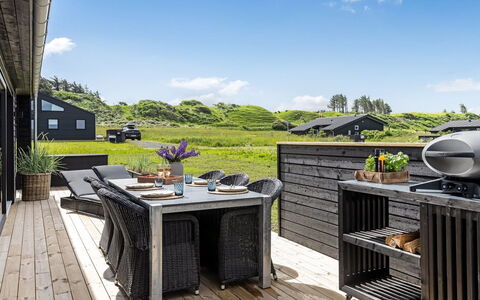 Ata - 400M from the Sea: Meubilair, Interieur Ontwerp, Flooring, Verdieping, Plafond, Kamer, Stoel, Tafel, Appartement, Keuken En Eettafel