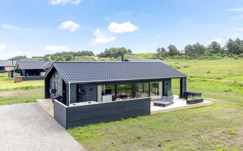 Ata - 400M from the Sea: Meubilair, Interieur Ontwerp, Flooring, Verdieping, Plafond, Kamer, Stoel, Tafel, Appartement, Keuken En Eettafel