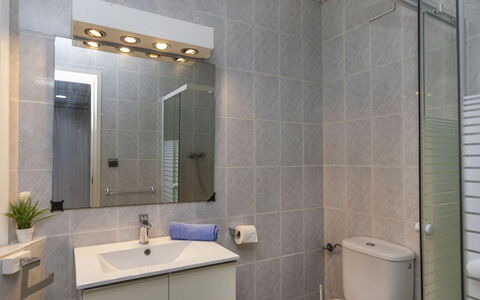 Rosa Maria: Badkamer, Interieur Ontwerp, Loodgieterswerkinrichting, Flooring, Muur, Wastafel In De Badkamer, Verdieping, Wastafel, Plafond, Kraan