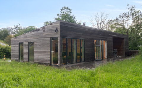Zezilie - 500M from the Sea: Dak, Huis, Huis, Verblijf, Deur, Siding, Dek, Veranda, Plank, Hardwood