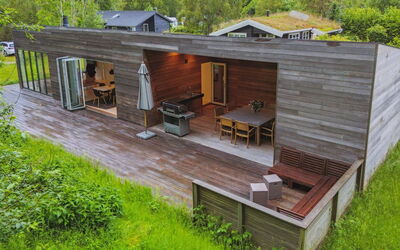 Zezilie - 500M from the Sea