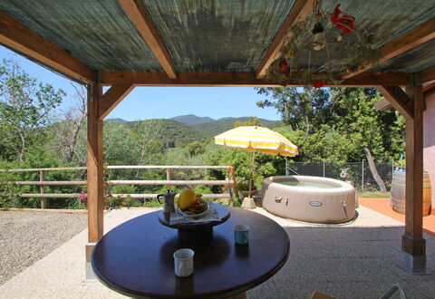 La Casetta: Lucht, Fabriek, Eigendom, Schaduw, Verlichting, Boom, Architectuur, Interieur Ontwerp, Vrije Tijd, Landschap